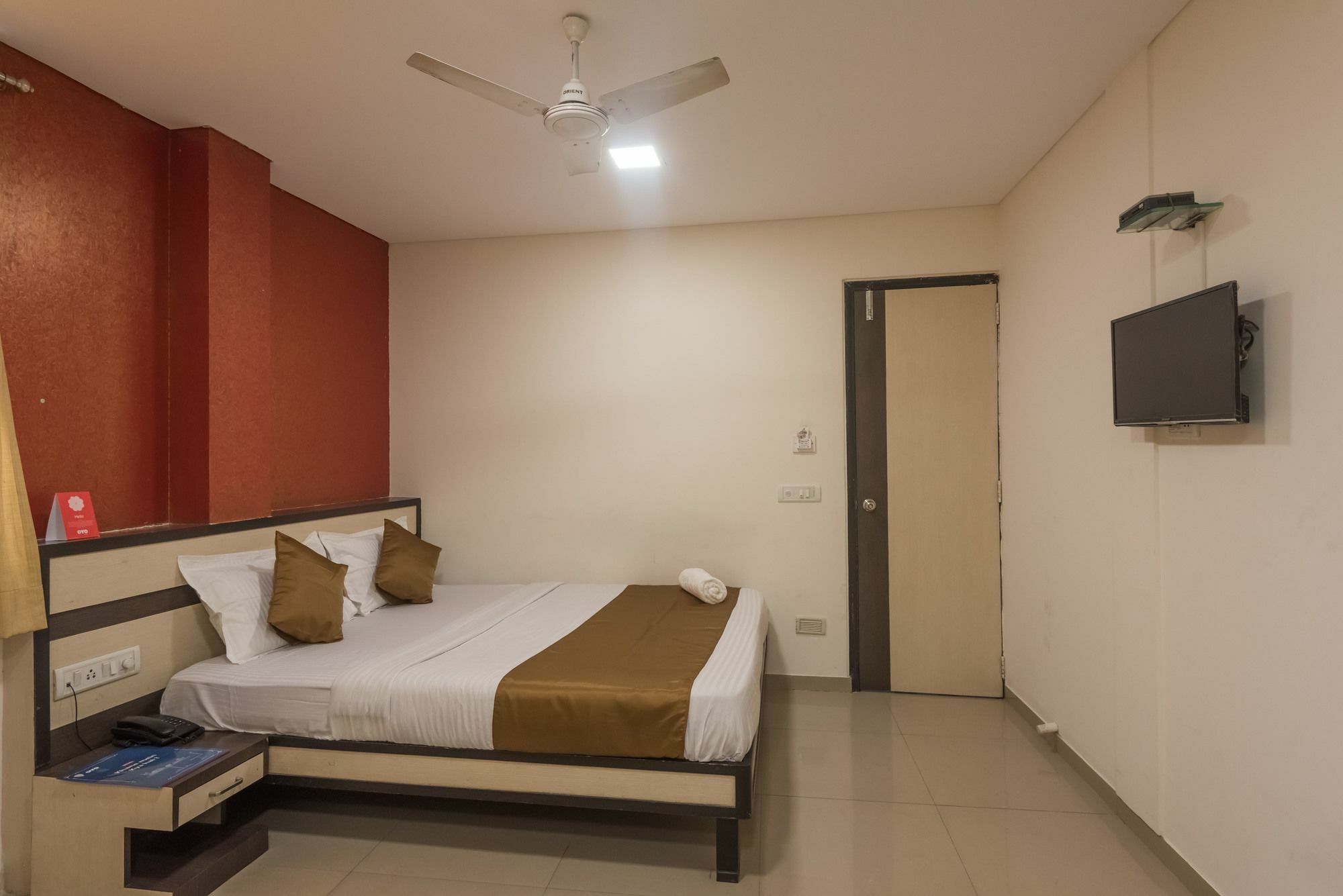 Hotel Minerva Residency Mumbai  Buitenkant foto