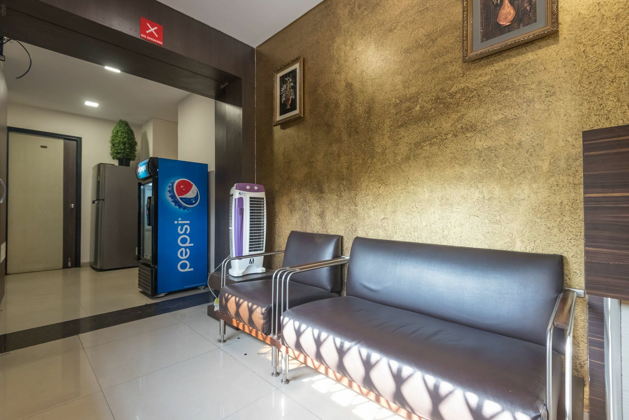 Hotel Minerva Residency Mumbai  Buitenkant foto